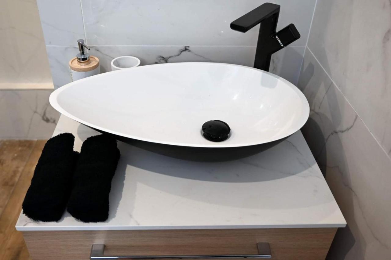 Appartement Cosy & Moderne A 180M De La Plage Sanary-sur-Mer Buitenkant foto